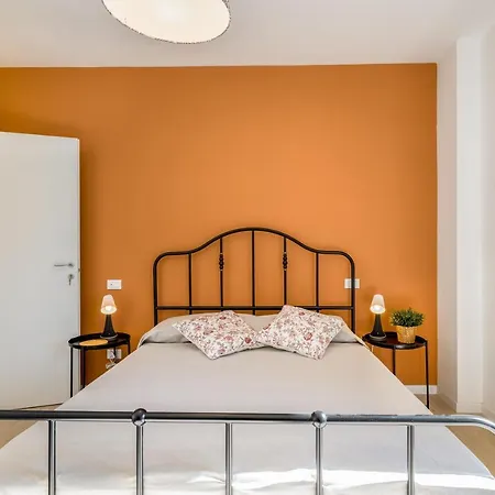 Apartment Family & Friends With Shared Bathroom *