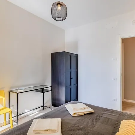 Apartment Family & Friends With Shared Bathroom